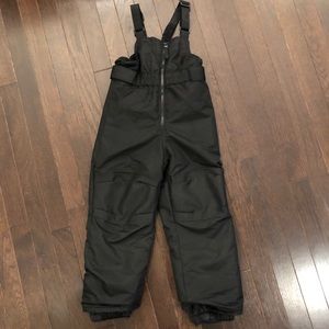 Ski bibs snow outfit